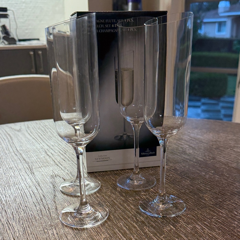 Villeroy & Boch New Moon Collection Champagne Flutes set
